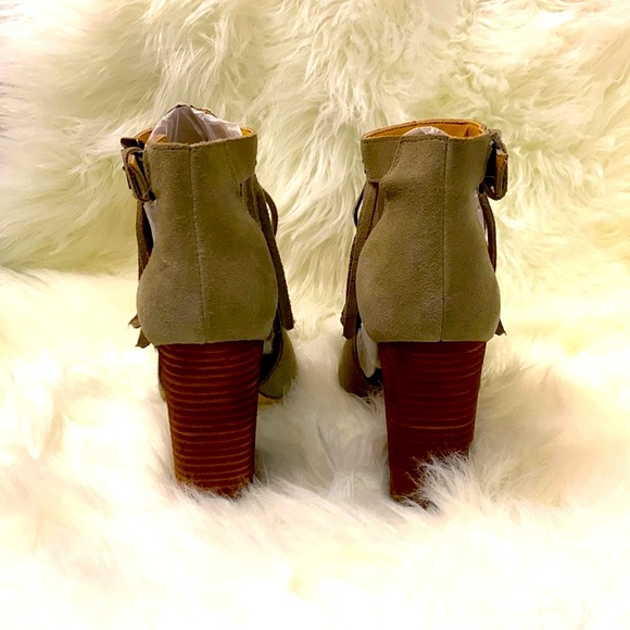 Chinese Laundry Tan Suede Bootie Sandals w/Tassels and glimmering stone accents - Picture 6 of 11